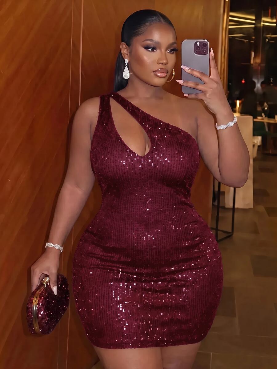 Slaydiva Gaun Tanpa Lengan Seksi Pas Badan dengan Desain Potongan Satu Bahu Berpayet Warna Polos untuk Wanita Ukuran Plus - Burgundy - View 1