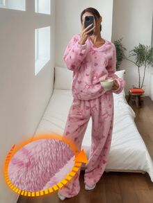 DAZY Set Piyama Wanita Atasan Lengan Panjang dan Celana Berbahan Plush dengan Motif Pita - Berwarna merah muda - View 3