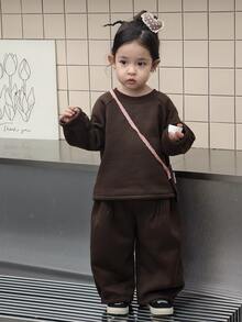 DAZY Infant (Girl) Round Neck Casual Loose Long Sleeve Sweatshirt 2 Pieces Set - Coffee Brown - View 4