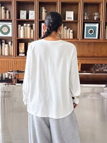Muchica Women Plus Size Solid Color Fashion Casual Crew Neck T-Shirt - White - View 2