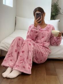 DAZY Set Piyama Wanita Atasan Lengan Panjang dan Celana Berbahan Plush dengan Motif Pita - Berwarna merah muda - View 11