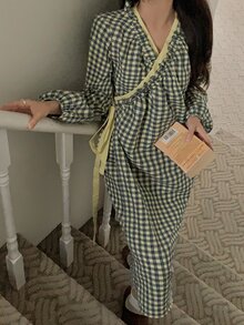 DAZY Women's V-Neck Plaid Pattern Fashion Casual Robe - Purple - View 3