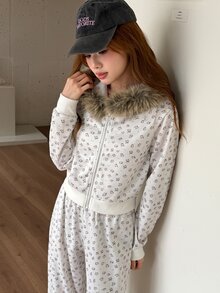 K-Vae Women's Korean Style Gentle Ditsy Floral Oversized Fur Collar Sweatshirt & Wide Leg Sweatpants Casual Versatile Set - Multicolor - View 3