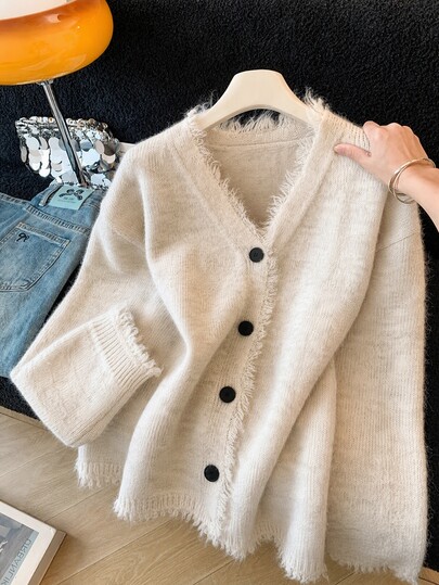 GlowEve CURVE New Autumn And Winter Plus-Size Women's Off-White V-Neck Knit Cardigan With Fringed Raw Edges, Elegant Commuter Long-Sleeve Sweater Coat With Contrast
