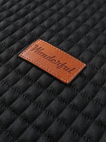 Manfinity Homme 男士黑色百褶紋理短袖T恤，對比羅紋圓領，極簡皮革貼標商務休閒寬鬆上衣 - 黑色 - 查看 7