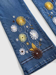 ROMWE Fairycore Hippie Embroidered Low Waist Elastic Casual Flare Jeans For Women - Medium Wash - View 4