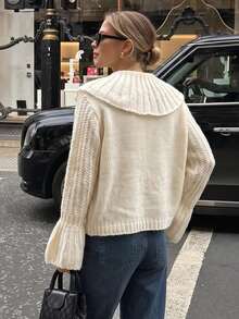 Lavishia Cardigan Wanita Elegan dan Modis dengan Lengan Lonceng Longgar dan Kancing Depan - Aprikot - View 2