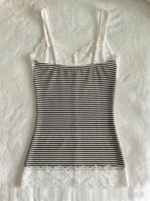 IslaSuriya 蕾絲拼接修身女款細肩帶背心上衣 - 黑色 - 查看 2