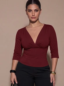 SHEIN BAE CURVE 大尺碼女款純色V領休閒日常T恤 - 酒紅色 - 查看 2