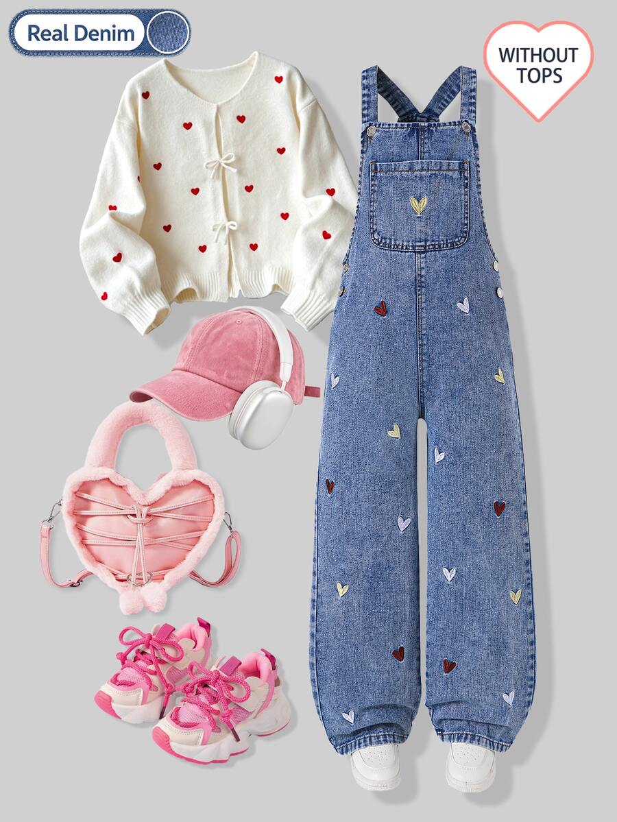 SHEIN Genkimix Kids 女童牛仔吊帶褲,淺藍色水洗牛仔布,多色愛心刺繡,前胸口袋,可調節金屬扣肩帶,直筒寬腿版型。適合全年日常穿著,可搭配T恤,休閒甜美風格,適合校園、購物、外出等場合 - 淺色水洗藍 - 查看 1