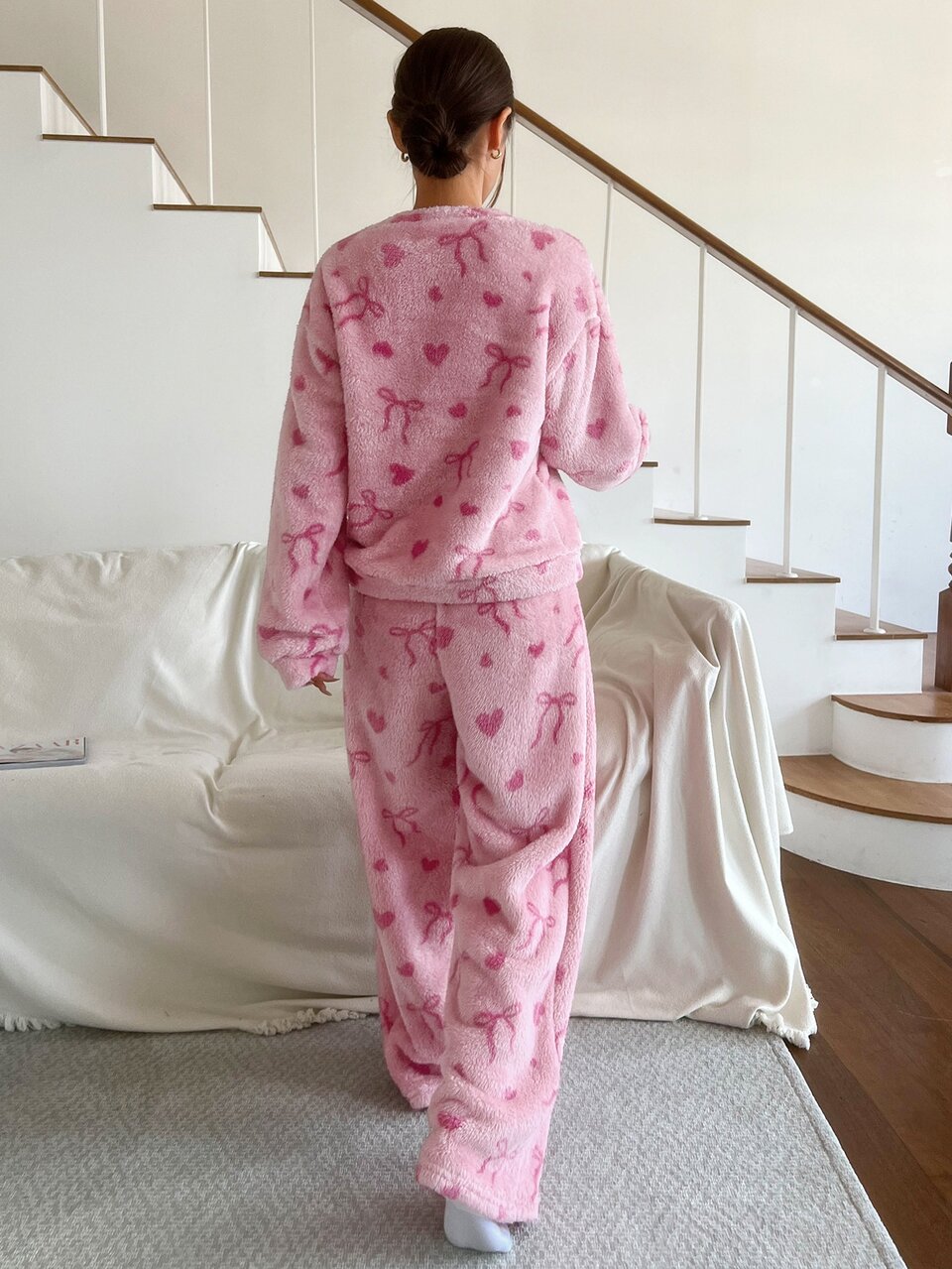 Women's Bow Pattern Plush Long Sleeve Top And Pants Pajama Set
