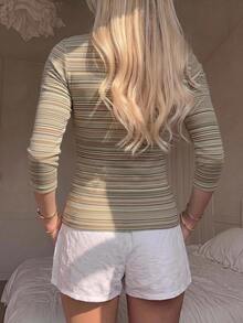 CovetEZ 95%棉女款休閒修身七分袖T恤，適合春夏，春夏穿搭，奶油黃條紋顯白，夏季上衣，適合日常通勤、約會、聚會，秋冬春夏，聖誕節、新年、感恩節、派對、婚禮、海灘、畢業典禮，時尚復古條紋 - 彩色 - 查看 2