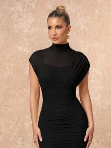 Lumalex Rok Bodycon Lengan Pendek Kerah Tinggi Bahan Jala Lembut yang Mengalir dengan Pinggang Berkerut dan Model Mengembang Penuh - Hitam - View 4
