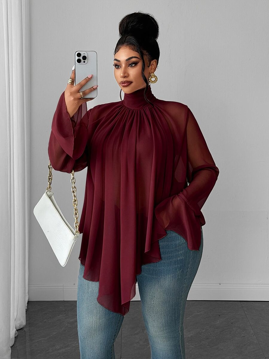 Maweii 大尺碼女款新款杏色半透立領抓皺不對稱喇叭袖雪紡上衣,寬鬆垂墜版型,疊層立領,前胸滿幅抓皺設計,不對稱下擺,微透雪紡喇叭長袖,後領隱藏蘑菇扣,通勤辦公約會氛圍感,溫柔仙氣風,春秋百搭 - 酒紅色 - 查看 1