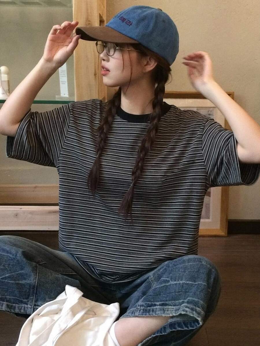 DAZY 女款條紋休閒日常短袖T恤 - 深灰色 - 查看 1