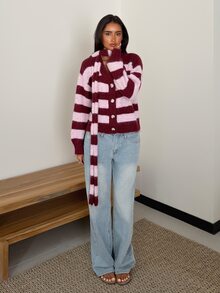 SHEIN Glamour كنزة كارديجان نسائية بياقة على شكل حرف V وأزرار وتصميم كتل لونية مع وشاح - الأحمر - مشاهدة 6