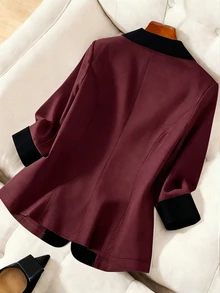 Franclia 女款夏季對比色翻領休閒通勤 3/4 袖輕量西裝外套 - 酒紅色 - 查看 2