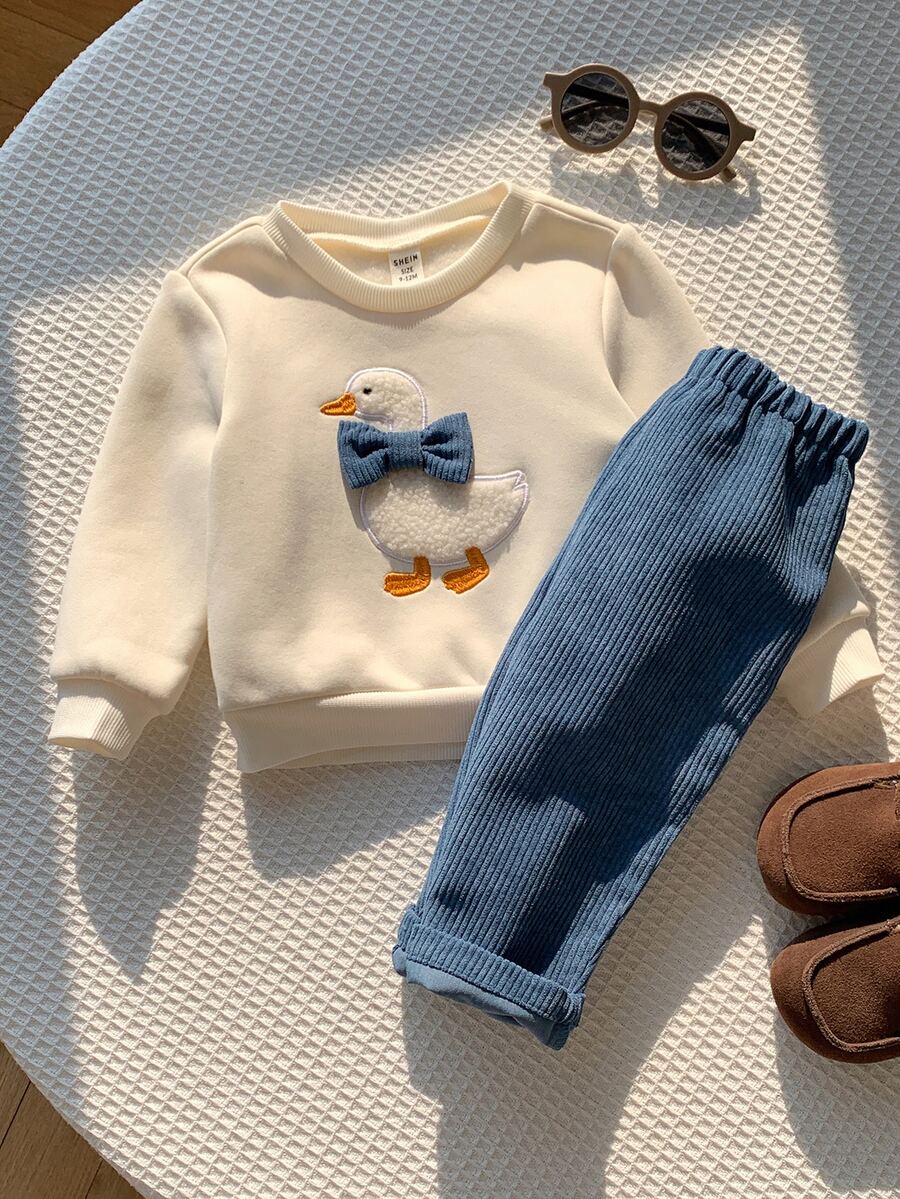 SHEIN 2pcs Baby Boy Autumn/Winter Cartoon Duck Pattern Crew Neck Long Sleeve Pullover Sweatshirt & Pants Set, Fleece Sweatshirt Set, Infant Outfit - Multicolor - View 1