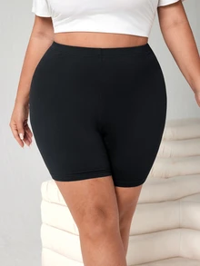 SHEIN CURVE+ 大尺碼女款純色休閒日常穿著緊身底層短褲 - 彩色 - 查看 7