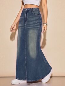 Rivivi Plus Size Women's Button & Zipper Pocket Design Denim Straight Skirt - Dark Wash - View 3