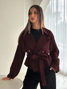 Aloruh 女款秋冬雙排扣繫帶前短款風衣 - 中紫紅色 - 查看 6