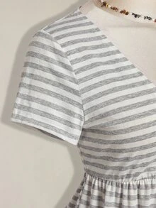 SHEIN ICON 女款大尺碼蕾絲拼接條紋假兩件式T恤 - 淺灰色 - 查看 10