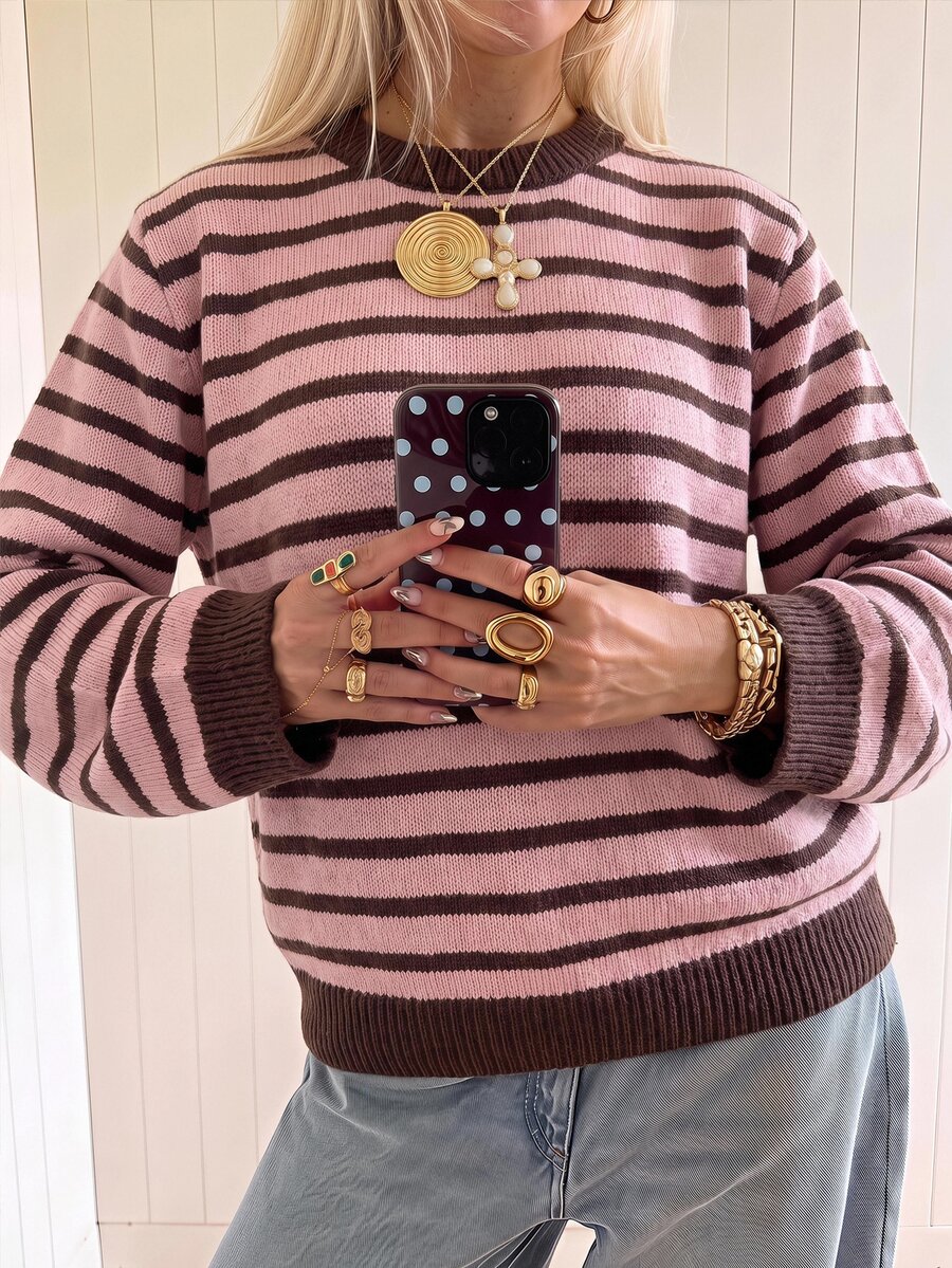 SHEIN EZwear 海外長袖寬鬆草莓巧克力條紋女款毛衣,秋季毛衣,適合日常通勤、派對、秋冬春夏、聖誕節、新年、感恩節、派對、婚禮、海灘、畢業典禮、優雅、外出、約會、通勤、情人節、度假、Y2K、畢業典禮等場合 - 彩色 - 查看 1