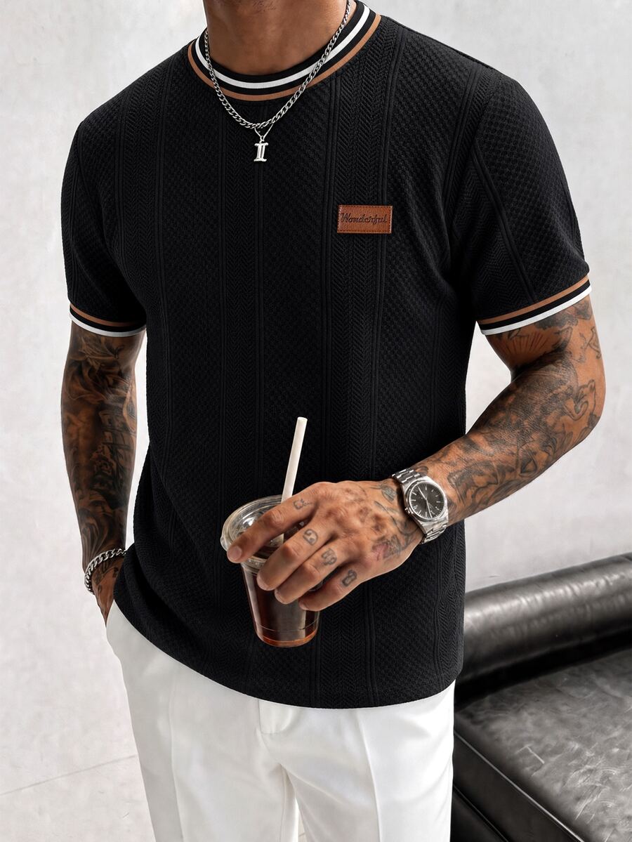 Manfinity Homme Men's Vertical Textured Crew Neck Short Sleeve T-Shirt, Exquisite Leather Patch Accent, Contrast Color Cuff & Collar Design, Men's Luxury Versatile Casual Top - Black - View 1