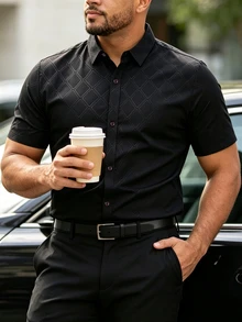 Manfinity Mode Men's Plus Size Single-Breasted Short Sleeve Diamond Pattern Versatile Shirt Casual Formal Shirt - Black - View 1