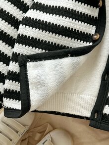 SHEIN Vintaside Kids 男嬰秋冬休閒條紋連帽長袖開襟外套 日常戶外穿搭 熊圖案 灰色卡其色 印花棉襖夾克 - 黑與白 - 查看 5