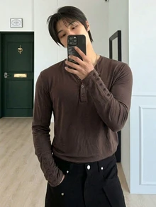 DAZY 男士紋理布料純色基本款半開襟T恤 - 棕色 - 查看 6