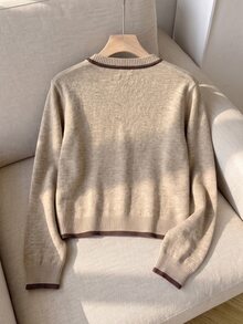 Jaket Sweater Pendek Anak Perempuan dengan Trim Kontras, Hiasan Pita, Leher V, dan Kancing Mutiara. - Unta - View 2