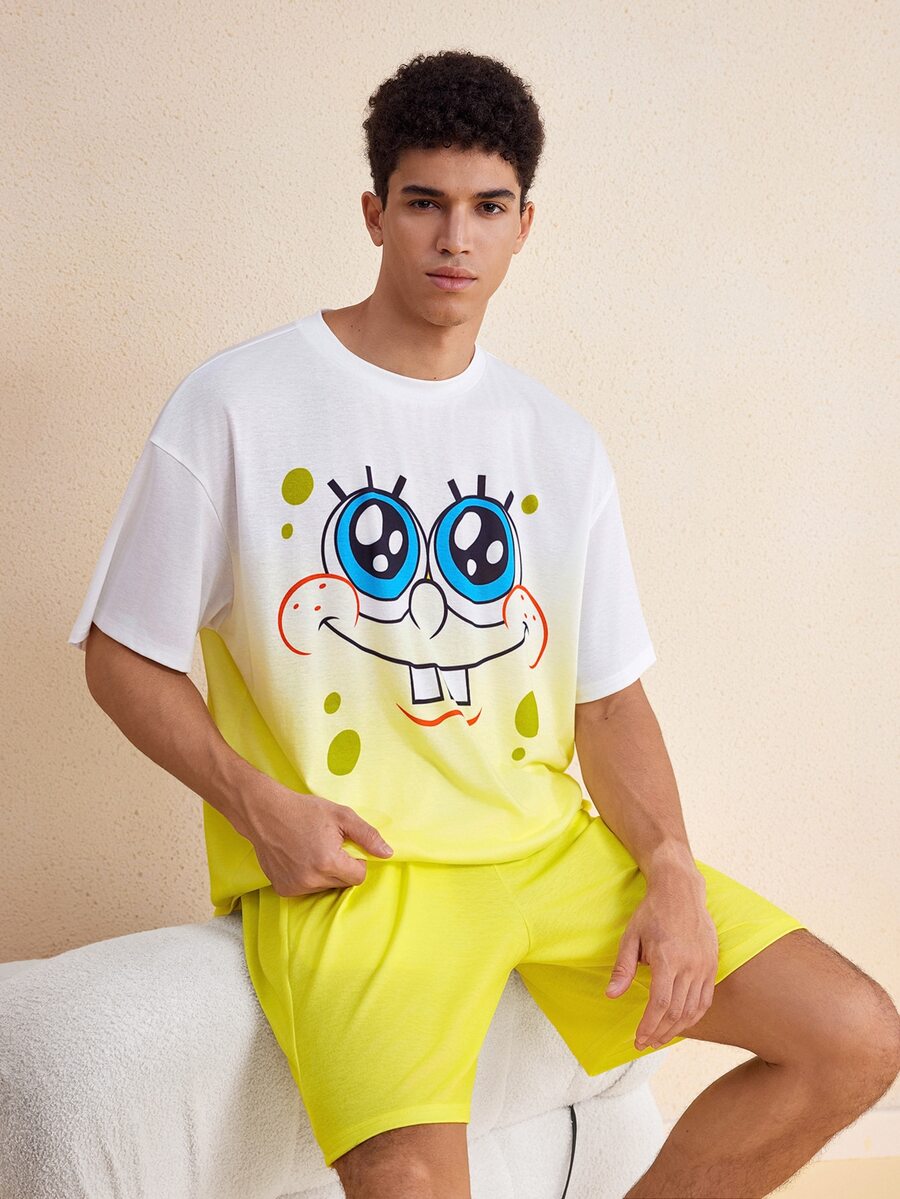 SpongeBob SquarePants | SHEIN طقم ملابس رجالي كاجوال للارتداء اليومي والمنزلي، توب بأكمام قصيرة وشورت بطبعة كرتونية - أصفر - مشاهدة 1