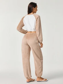 SHAPORA Women's Autumn/Winter Minimalist Fashion Comfortable Colorblock Flannel Crop Top & Long Pants Loungewear Set - Multicolor - View 2
