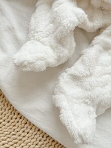 SHEIN Vintaside Kids 2件組新生女嬰外套＋連腳褲，可愛甜美白色粉色 3D 熊耳蝴蝶結毛絨長袖連帽加厚款，適合冬季聖誕節與秋季假期 - 白色 - 查看 4