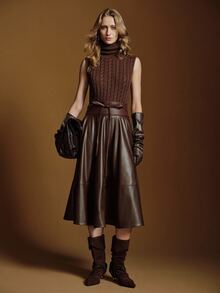 Anewsta Essential Rompi Rajut Kabel Leher Tinggi Tanpa Lengan dengan Hiasan Rantai Gaya Retro Slim Fit Tank Top Rajut - Coffee Brown - View 2