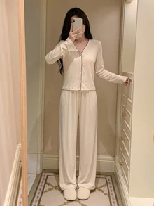 Dazy Kids 青少年女孩秋季服飾 青少女寬鬆舒適春秋居家穿著套裝 V領T恤與格紋直筒長褲 - 米色 - 查看 5