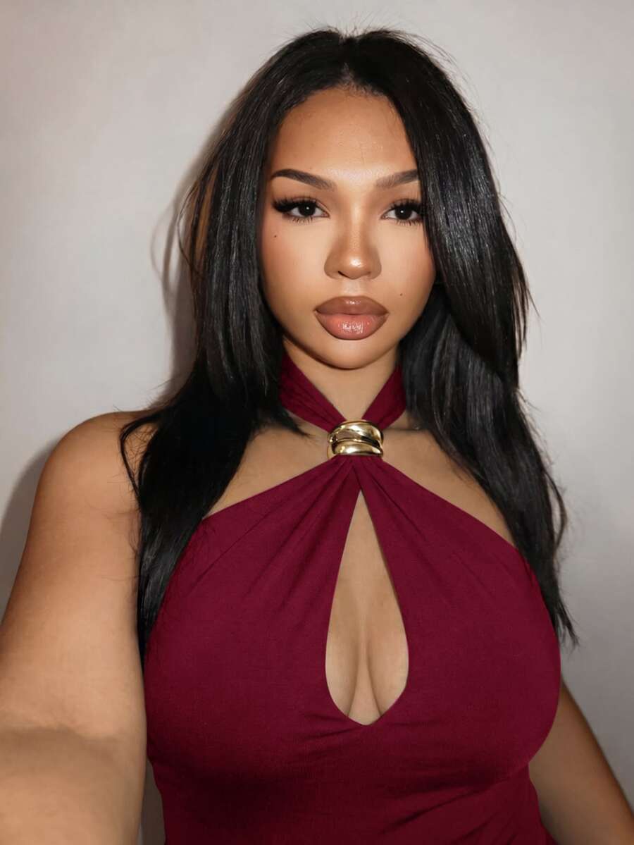 Slaydiva New Spring/Summer Spaghetti Strap Hollow Metal Decor Camisole Top-E - Burgundy - View 1
