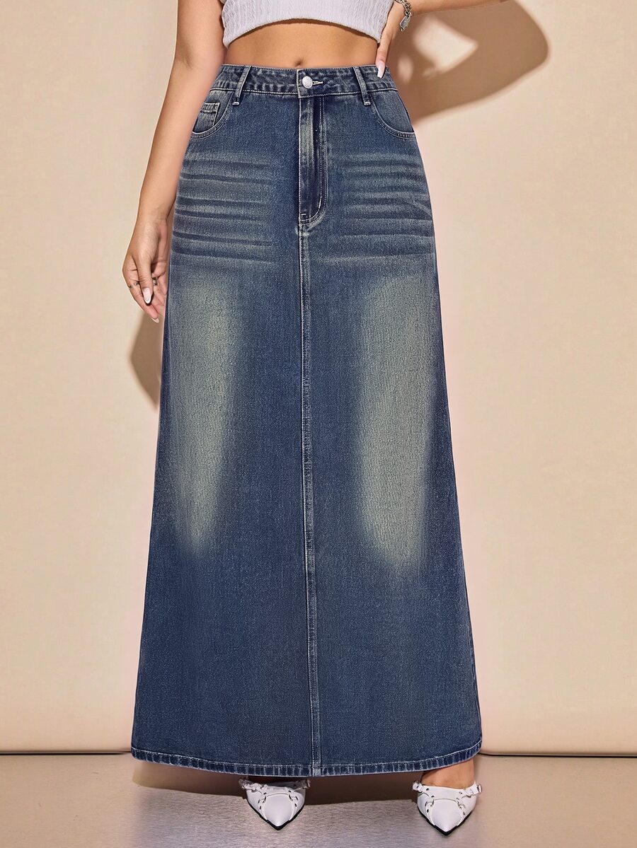 Rivivi Plus Size Women's Button & Zipper Pocket Design Denim Straight Skirt - Dark Wash - View 1
