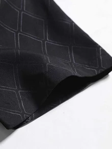 Manfinity Mode Men's Plus Size Single-Breasted Short Sleeve Diamond Pattern Versatile Shirt Casual Formal Shirt - Black - View 4