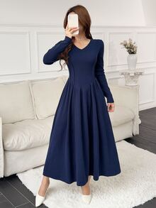 Feyla New French Style V-Neck Knit Base Layer Slimming Waist-Defining Long Dress - Navy Blue - View 6