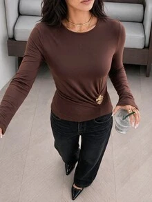 Easowa 女款收腰抓褶金屬扣長袖T恤，休閒寬鬆優雅通勤老錢風，秋冬款 - 棕色 - 查看 2