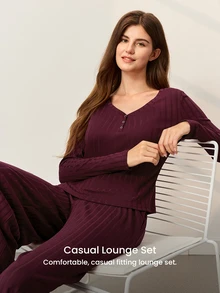 LUVLETTE Cloud Soft Set Pakaian Santai Wanita Musim Gugur Kerah V Kancing Cokelat-Merah Atasan Pullover Lengan Panjang dan Celana Panjang, Bahan Tekstur Rib, Set Lounge Grafis untuk Wanita - Burgundy - View 5