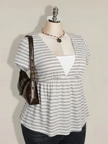 SHEIN ICON 女款大尺碼蕾絲拼接條紋假兩件式T恤 - 淺灰色 - 查看 2