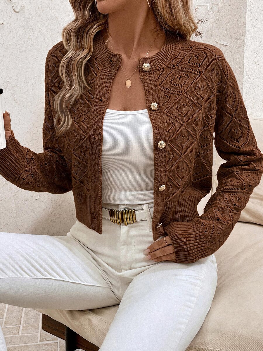 SHEIN Clasi كارديجان محبوك بأكمام طويلة وأزرار وتصميم مفرغ متعدد الاستخدامات للمقاسات الكبيرة - بني - مشاهدة 1