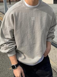 DAZY 男士秋冬保暖內裡灰色圓領長袖套頭運動衫，羅紋袖口、下擺與領口，胸前字母印花與背後拼接開縫設計 - 灰色 - 查看 3