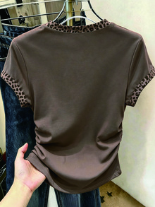 Resyla 女款休閒上衣，夏季新款，戶外休閒運動穿搭，修身收腰，豹紋，棕色，度假穿著，學生，女款T恤 - 彩色 - 查看 2