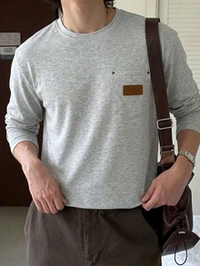 DAZY 春秋款男士長袖針織面料胸前口袋貼布設計圓領內搭穿著T恤 - 淺灰色 - 查看 1