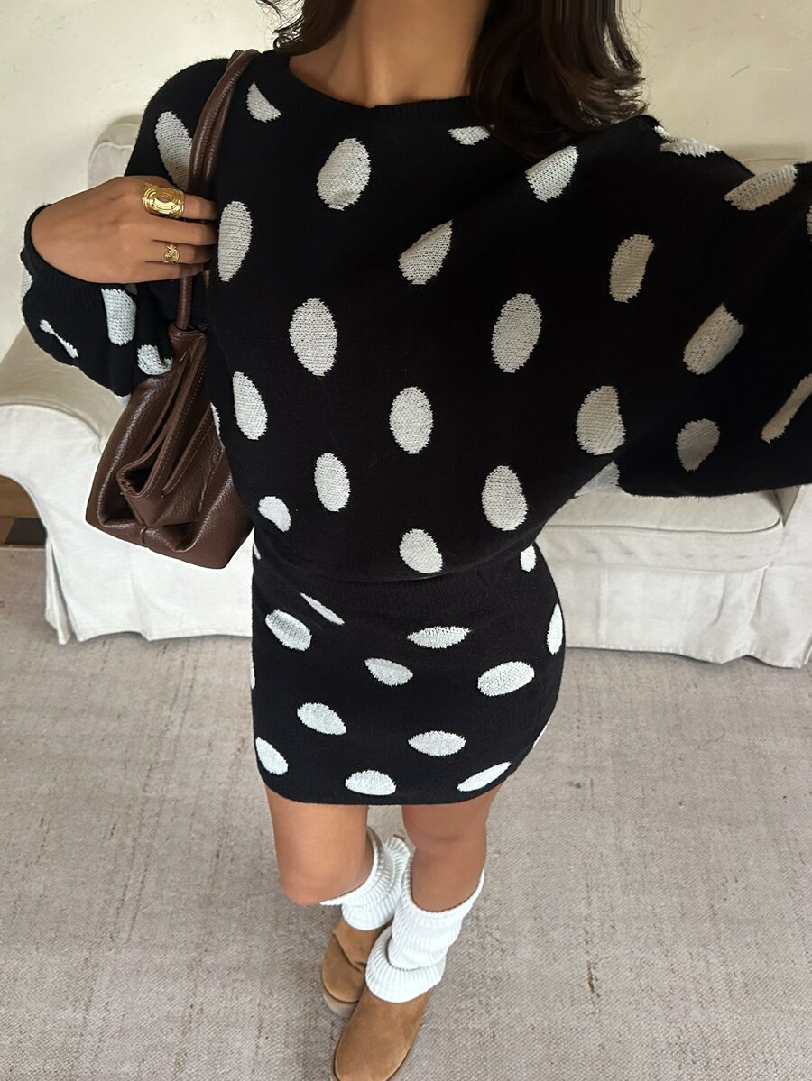 Autumina Women's Korean Style Jacquard Long Sleeve Sweater & Mini Skirt Two Pieces Set - Black and White - View 1