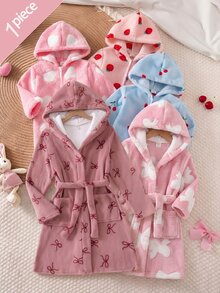 SHEIN 女童甜美白色毛絨浴袍，紅色蝴蝶結印花，附口袋、腰帶，長袖長版連帽睡衣居家服，適合秋冬穿著 - 紅色 - 查看 4
